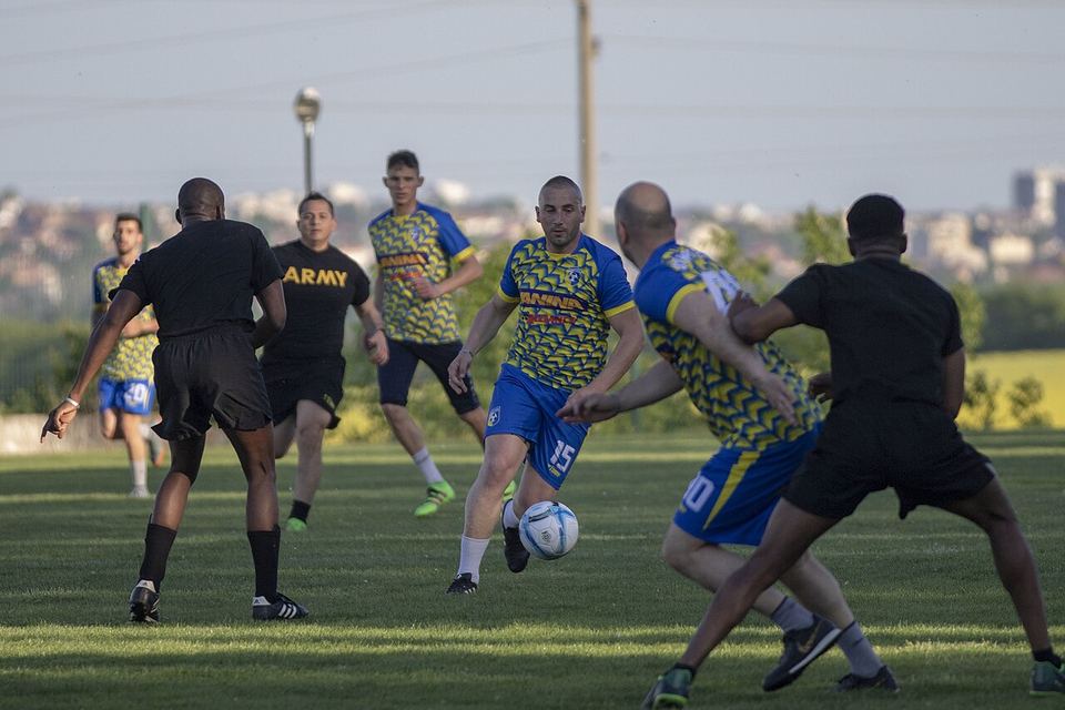 完美体育 · 品牌介绍